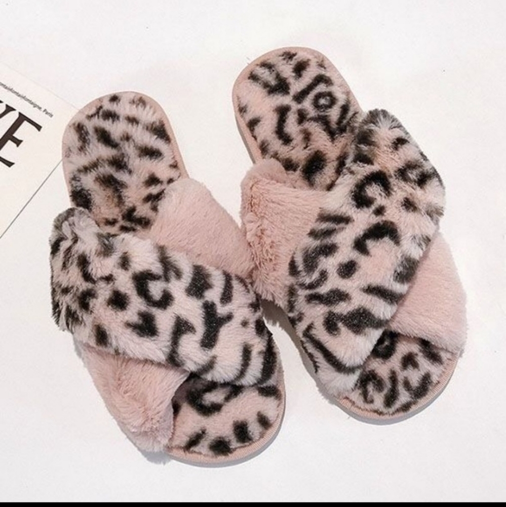 Leopard and pink open-toe fuzzy slippers